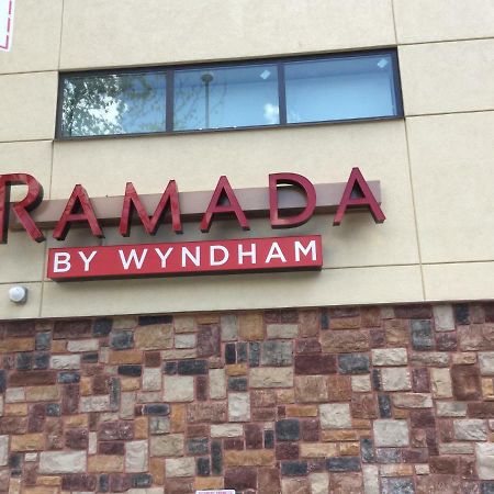 Отель Ramada By Wyndham Bronx Terminal Нью-Йорк Экстерьер фото